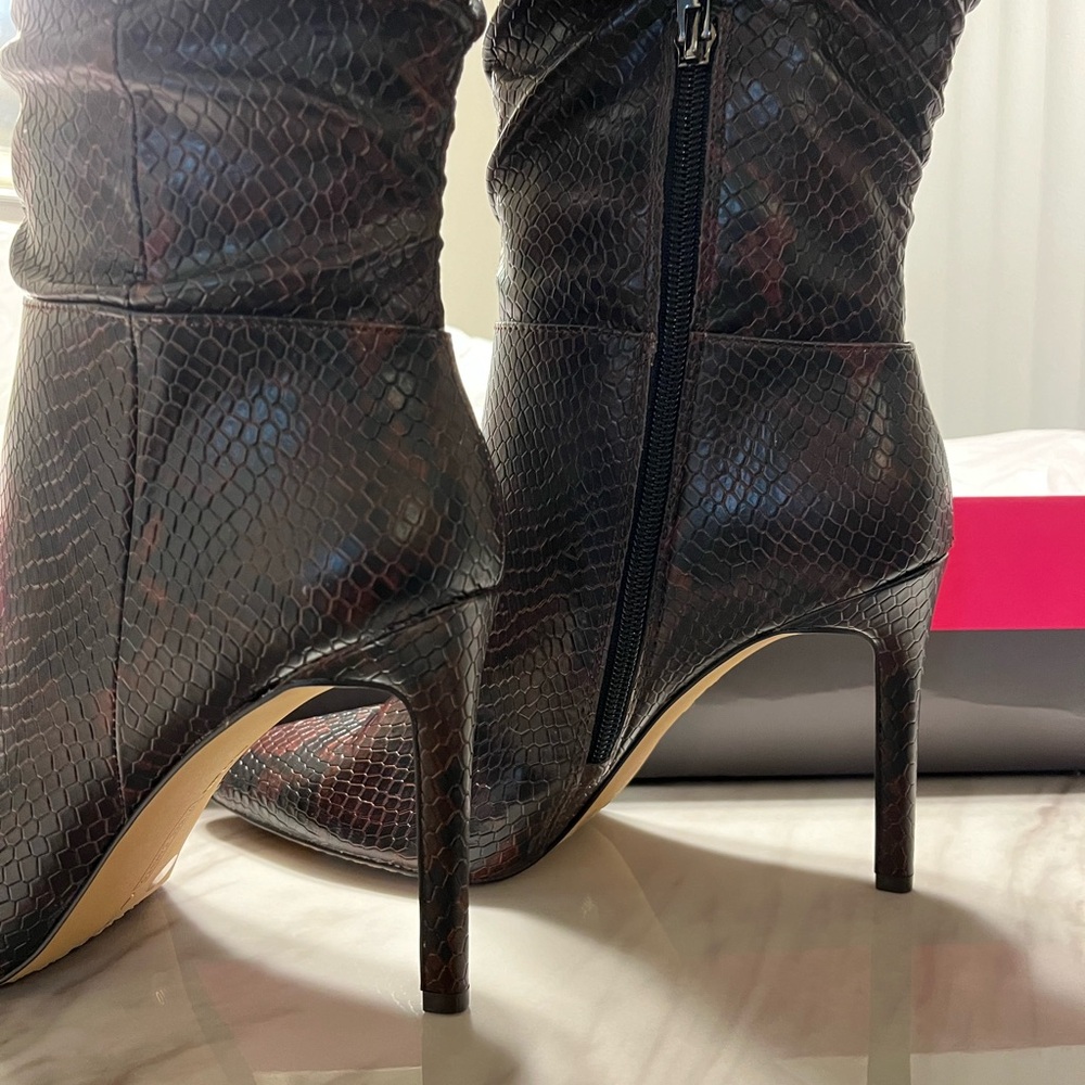 Vince Camuto- Kenteli 3in heel with calf 16 with stretch